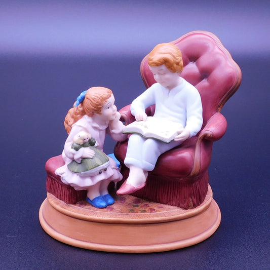 Avon Enjoying The Night Before Christmas 1983 Porcelain Figurine, Free Shipping (7000)