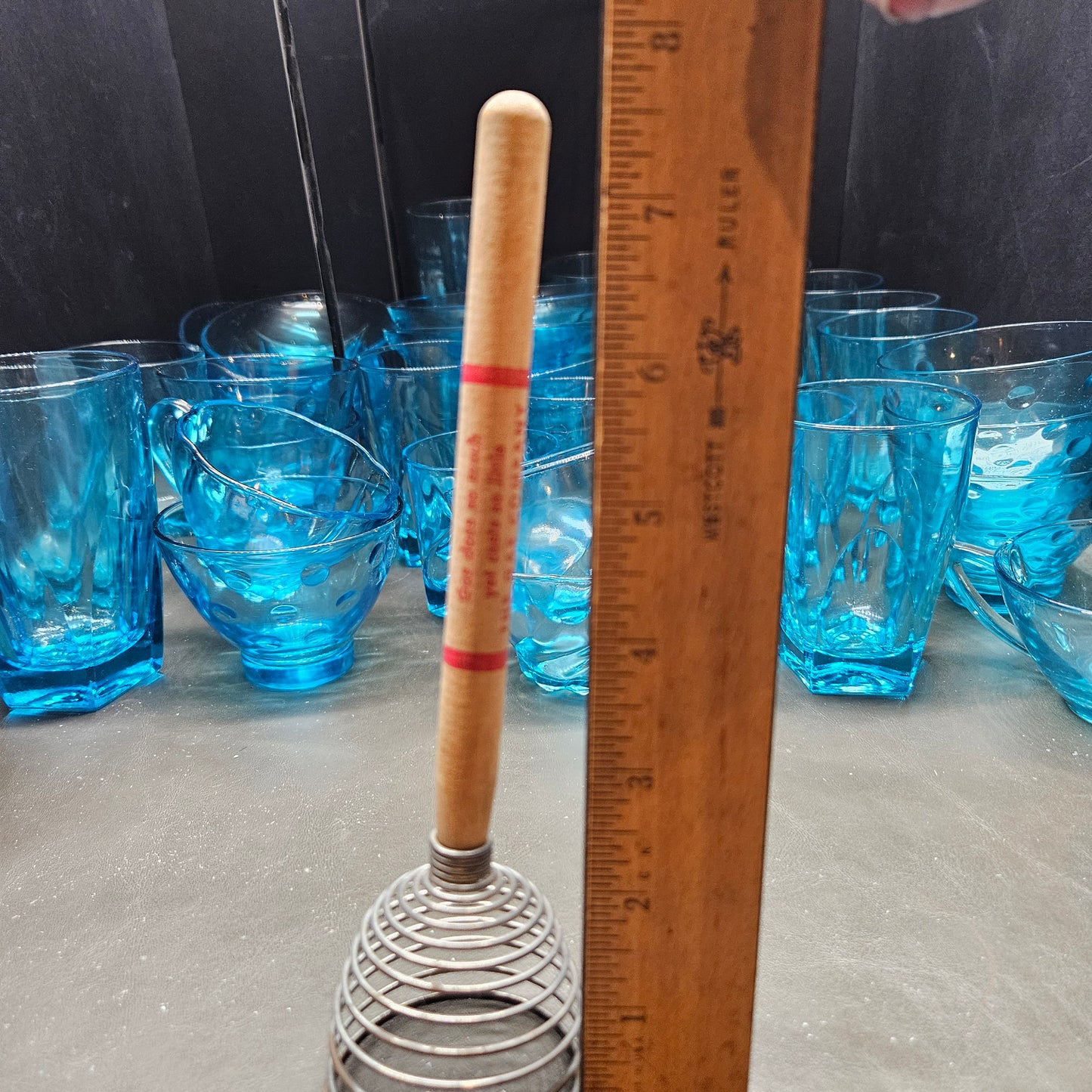 Vintage Metal Wire Whisk Egg Beater Wood Handle Retro Kitchen Utensils 7824