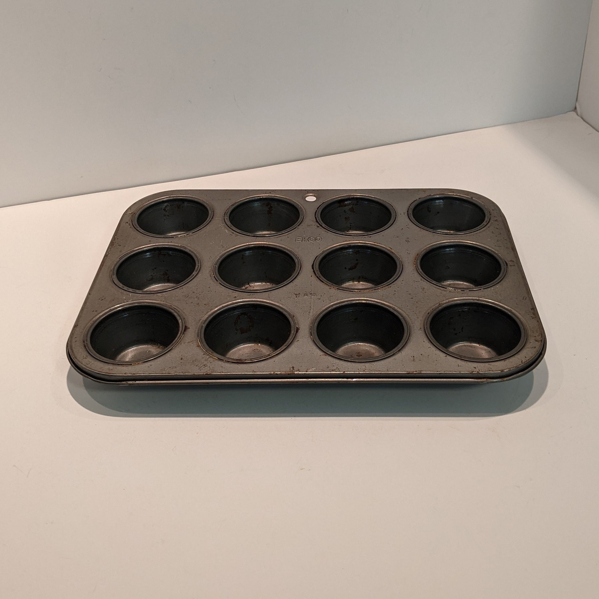 Vintage Mini Muffin Pan, 12 cup Cupcake Tin, Baking Kitchen Decor, Suc –  Vintage By Krisa