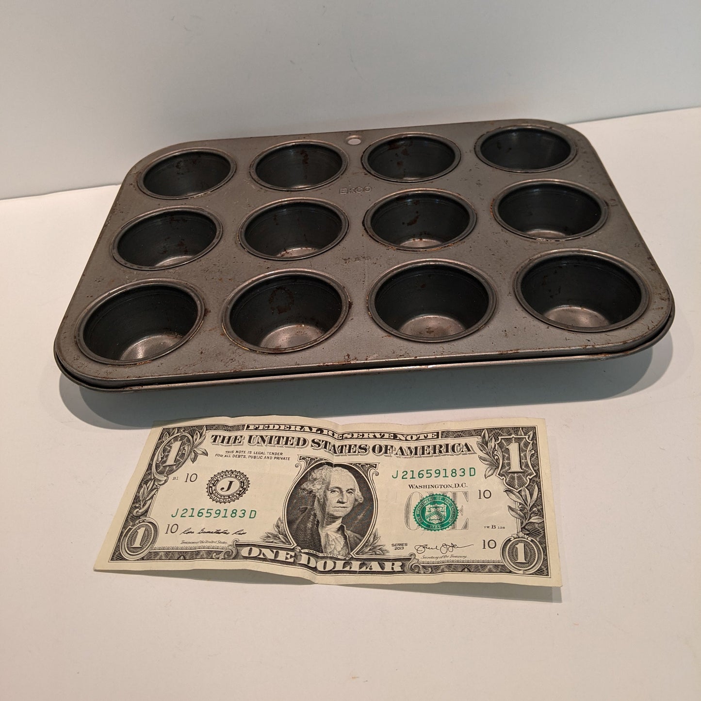 Vintage Mini Muffin Pan, 12 cup Cupcake Tin, Baking Kitchen Decor, Succulent Planter, Photo Prop  (5805) FREE SHIPPING!!