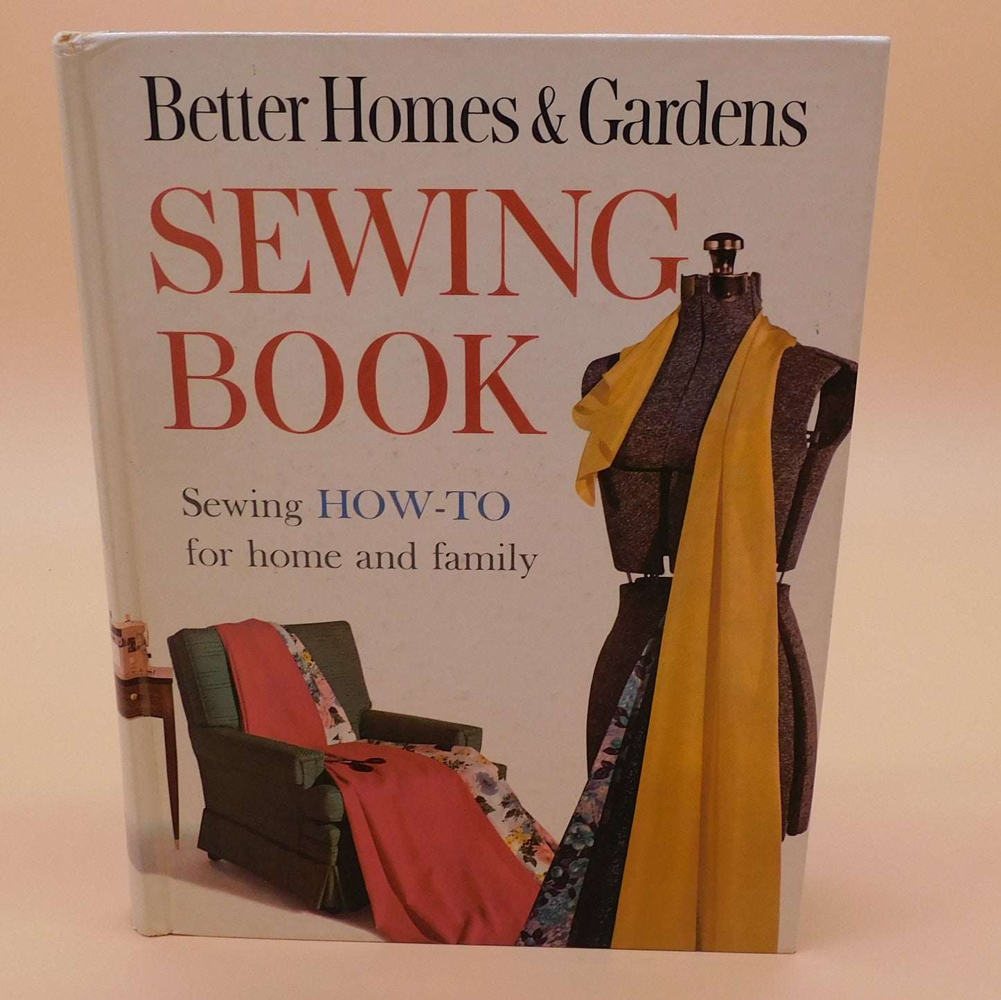 Vintage Better Homes and Gardens 1961 Sewing Book (R145) – Vintage