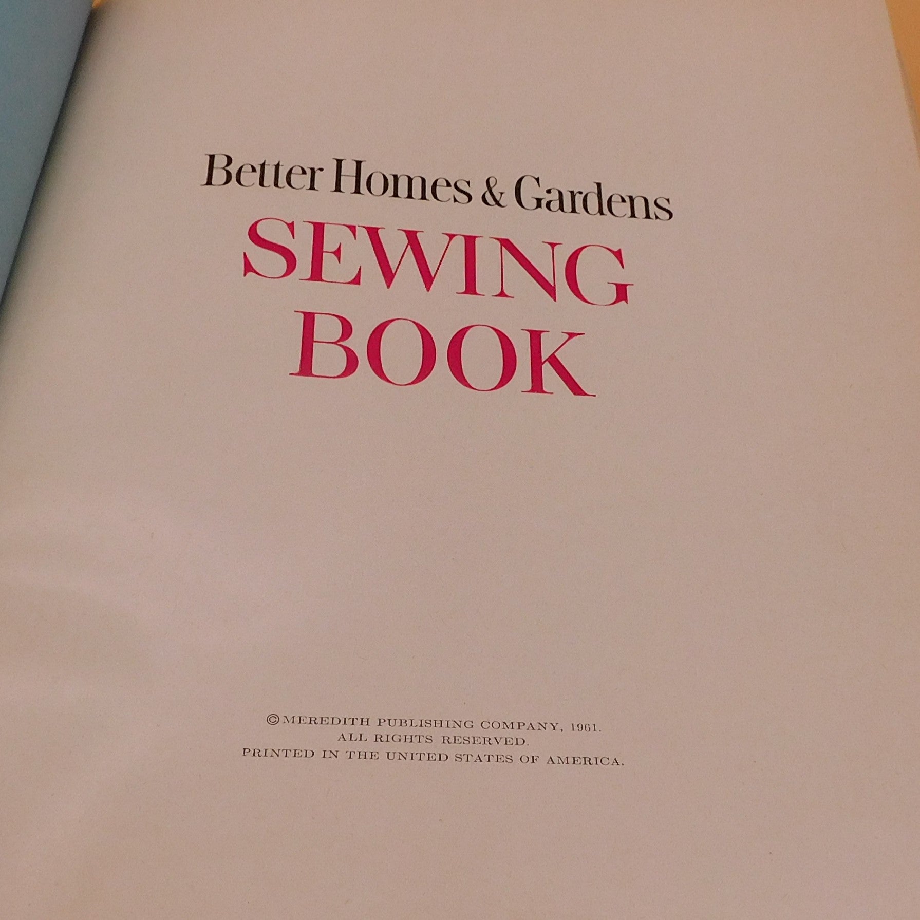 Vintage Better Homes and Gardens 1961 Sewing Book (R145) – Vintage